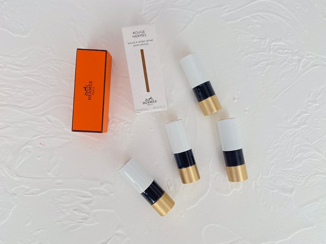 Hermes lipsticks in stock, quality from boutiques: Satin: 21-75-85-33-36-50-59-16-18-40-64-66-13; Matte: 33-46-48-64-68-85-53; Lip balm: Colorless lip balm