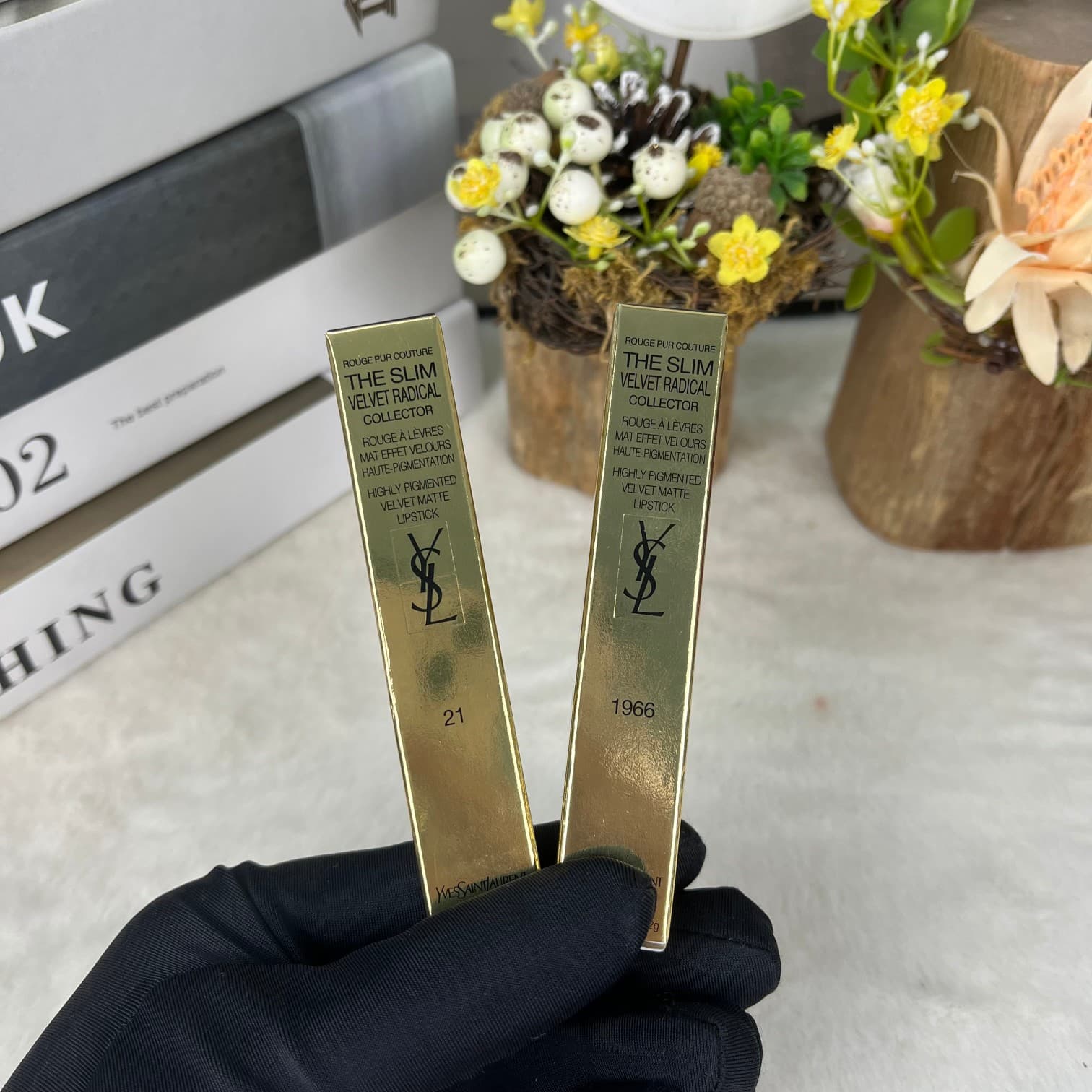 YSL Saint Laurent Valentine's Day Limited Red Velvet Lipstick Spot Color Number: 1966 Unreplicable Red Brown-21 Uninhibited Retro Red