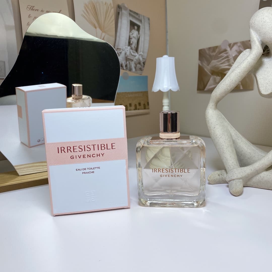 Givenchy Les Eau de Parfum 80ml - A cool floral and musky fragrance that's sure to win over any individual