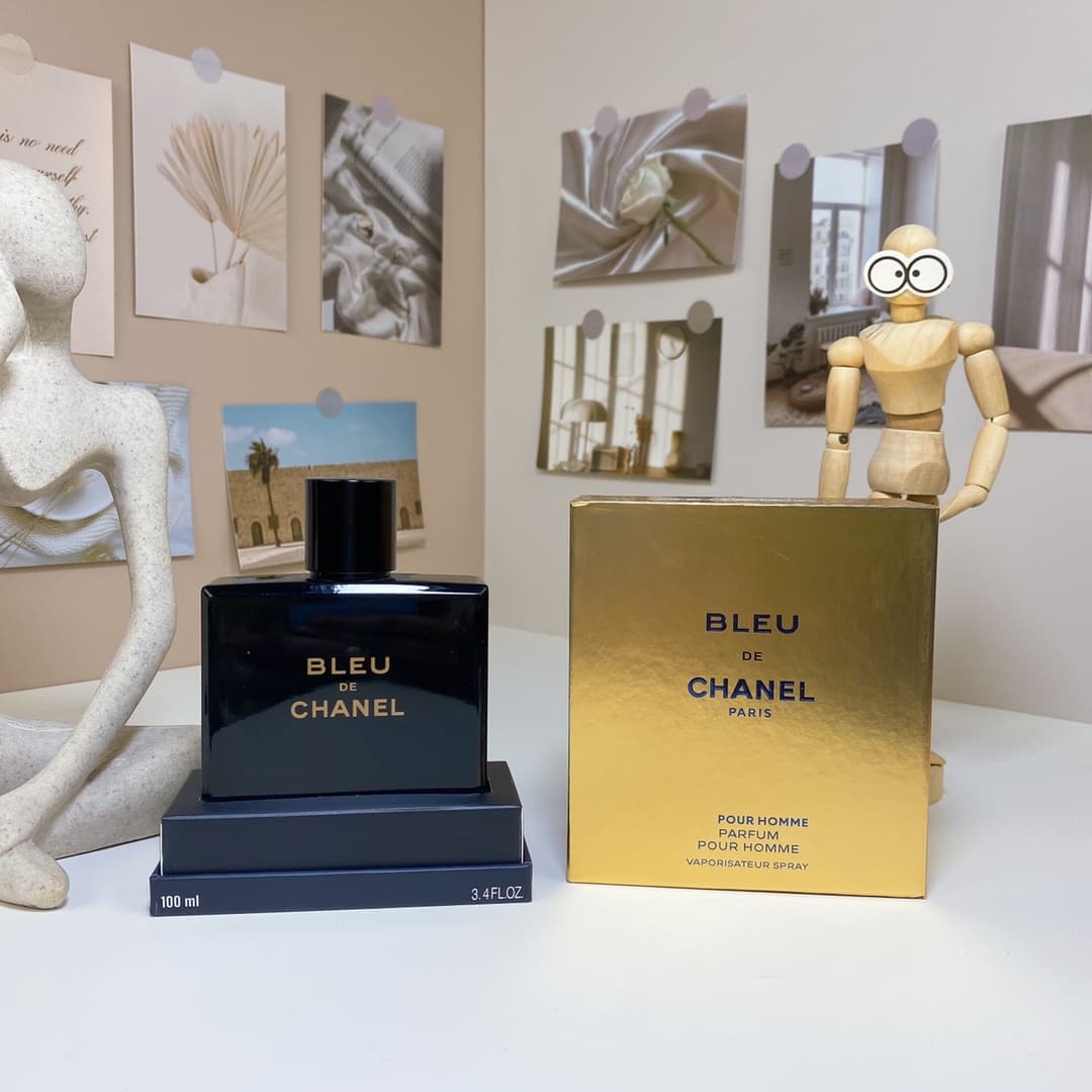 Chanel Bleu de Chanel Parfum. 2018