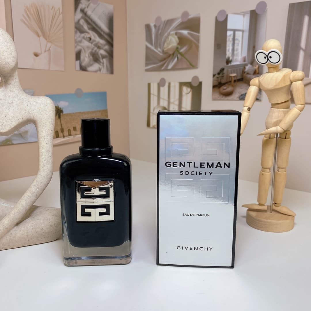 Givenchy Gentleman Society 100ml, 2023